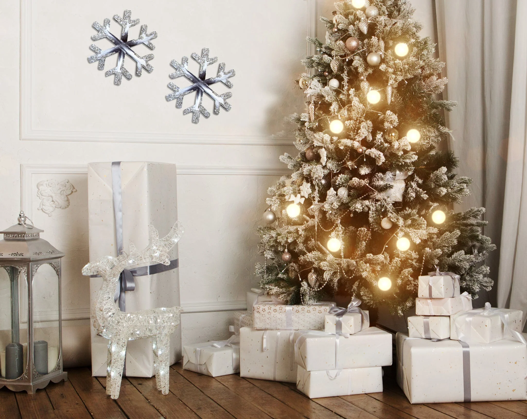 13" Snowflake Wall Decor