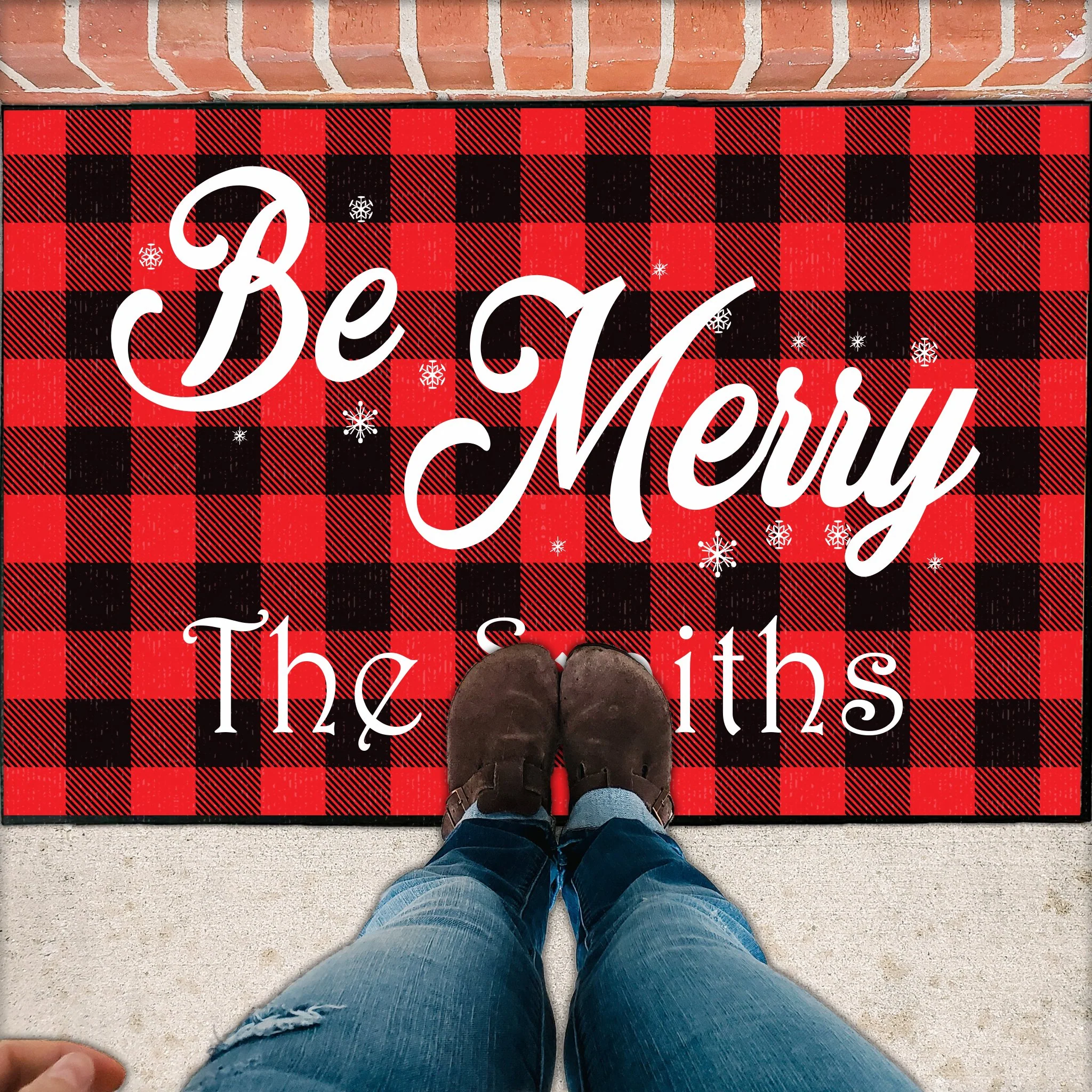 Personalized 'Be Merry' Christmas Door Mat - Image 2
