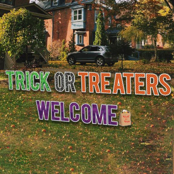 Trick Or Treaters Welcome Halloween Yard Letters 23 pc set